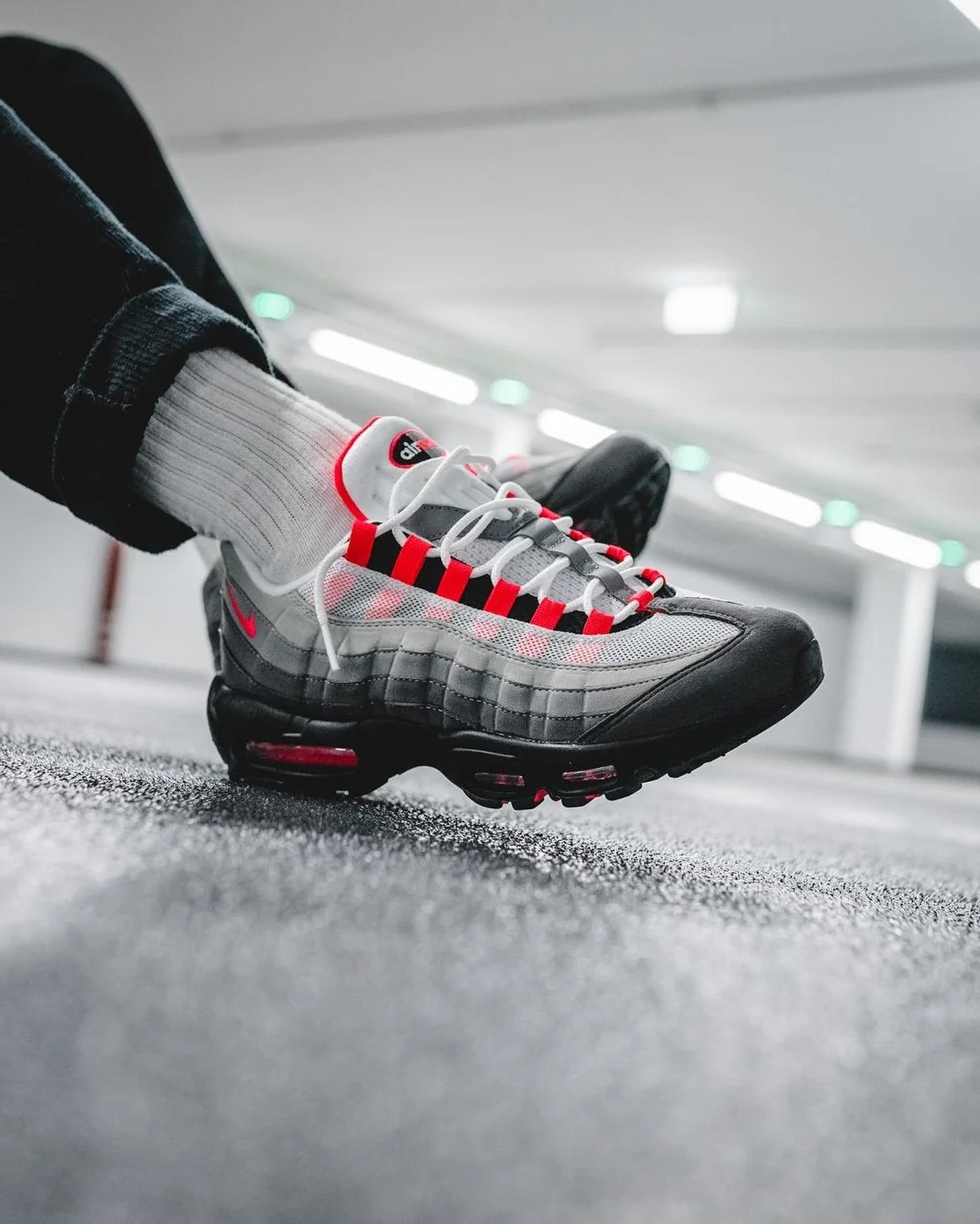 Nike Air Max 95 OG Big Bubble Solar Red 2.0 (2025) - Imagen 2