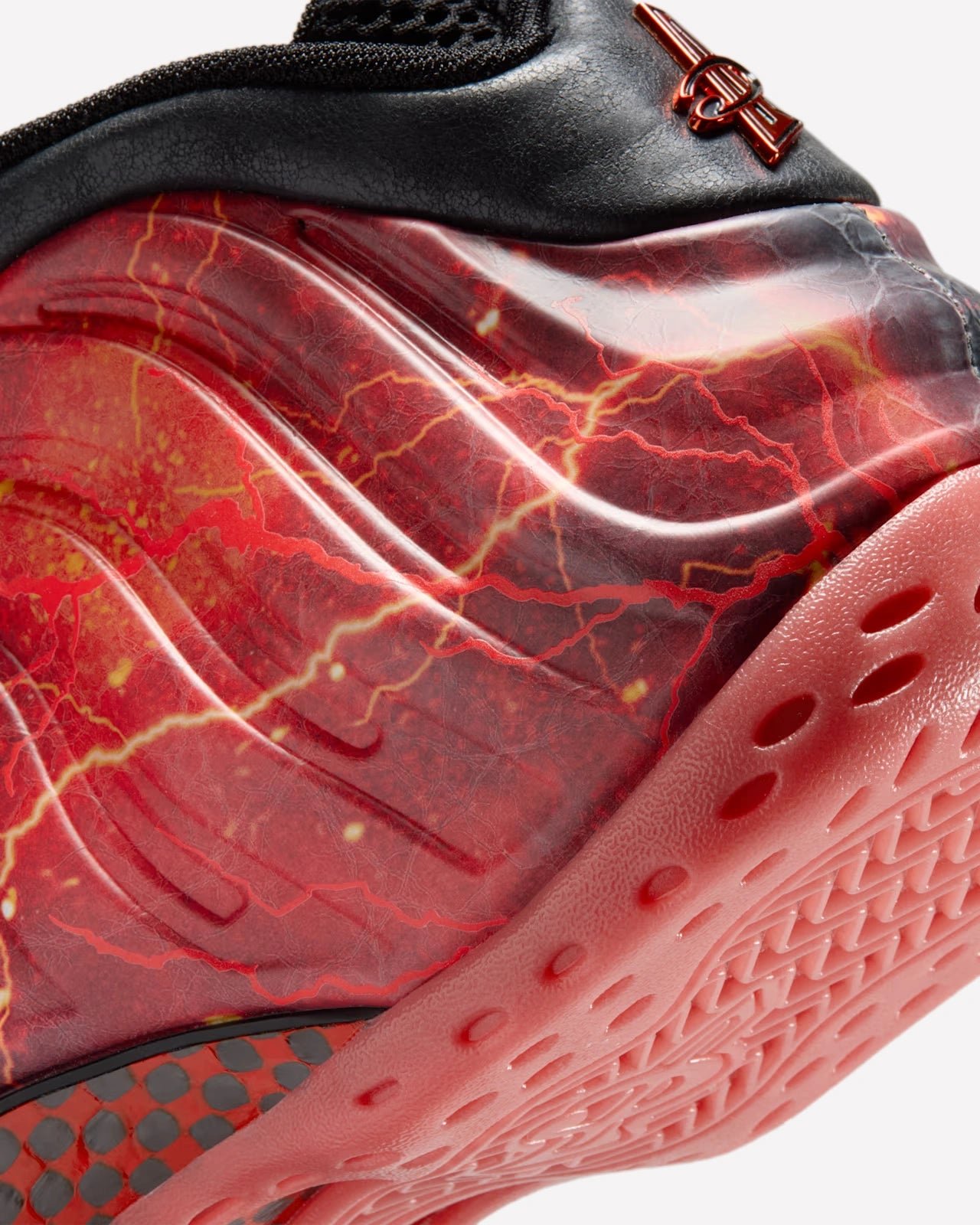 Nike Air Foamposite One Stranger Things - Imagen 7