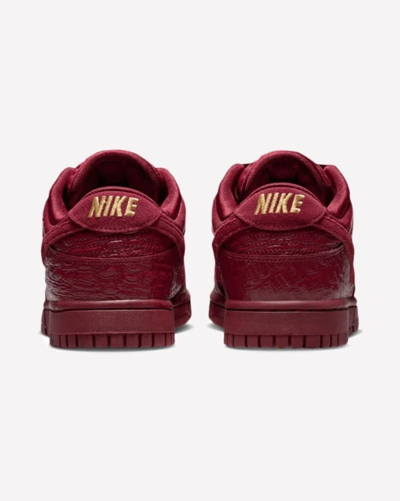 Nike Dunk Low Crocodile Team Red - Imagen 3