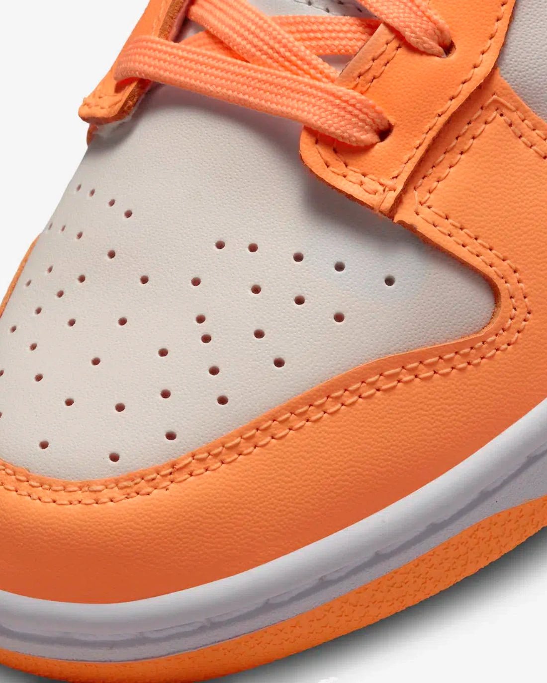 Nike Dunk Low Peach Cream - Imagen 6