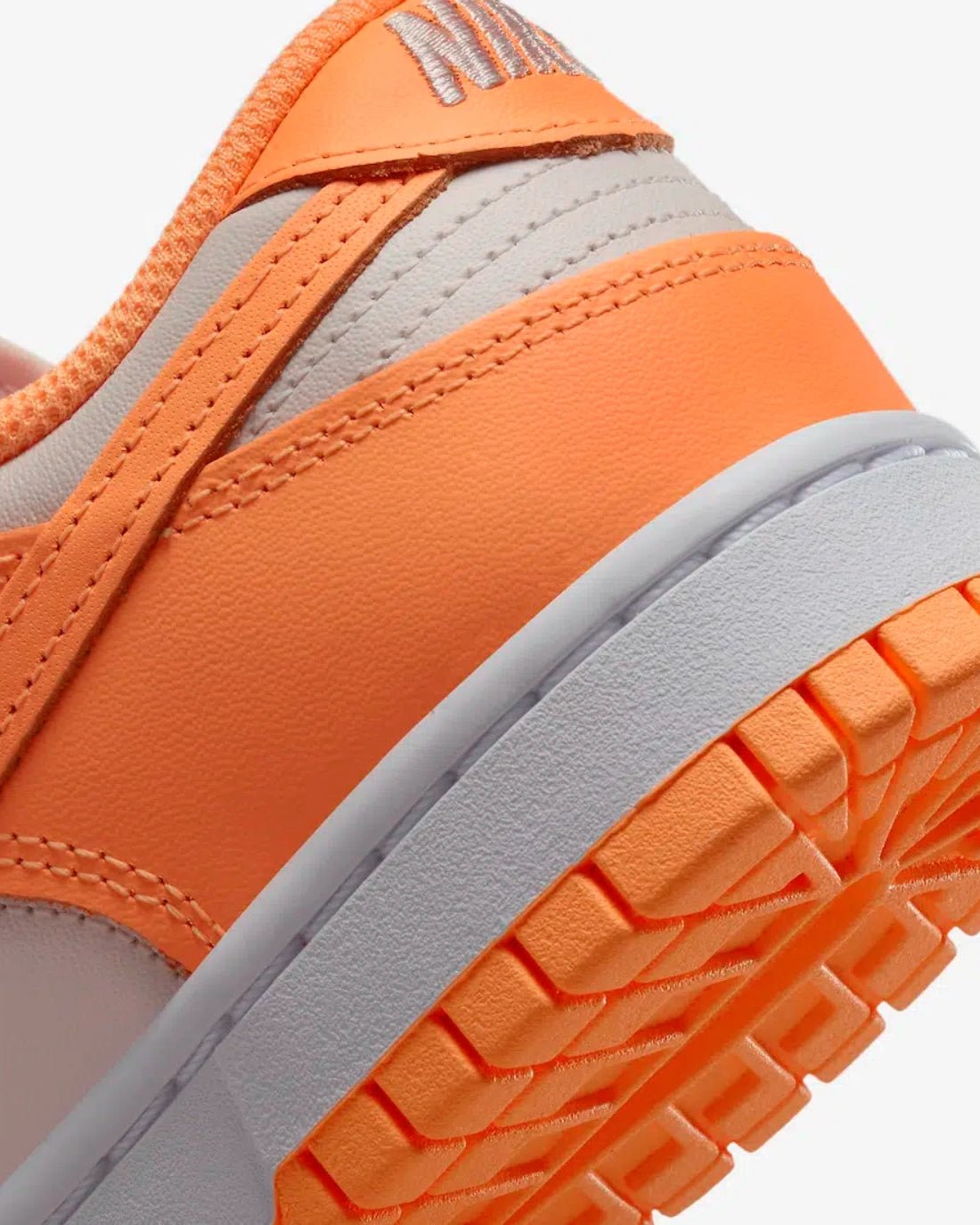 Nike Dunk Low Peach Cream - Imagen 7
