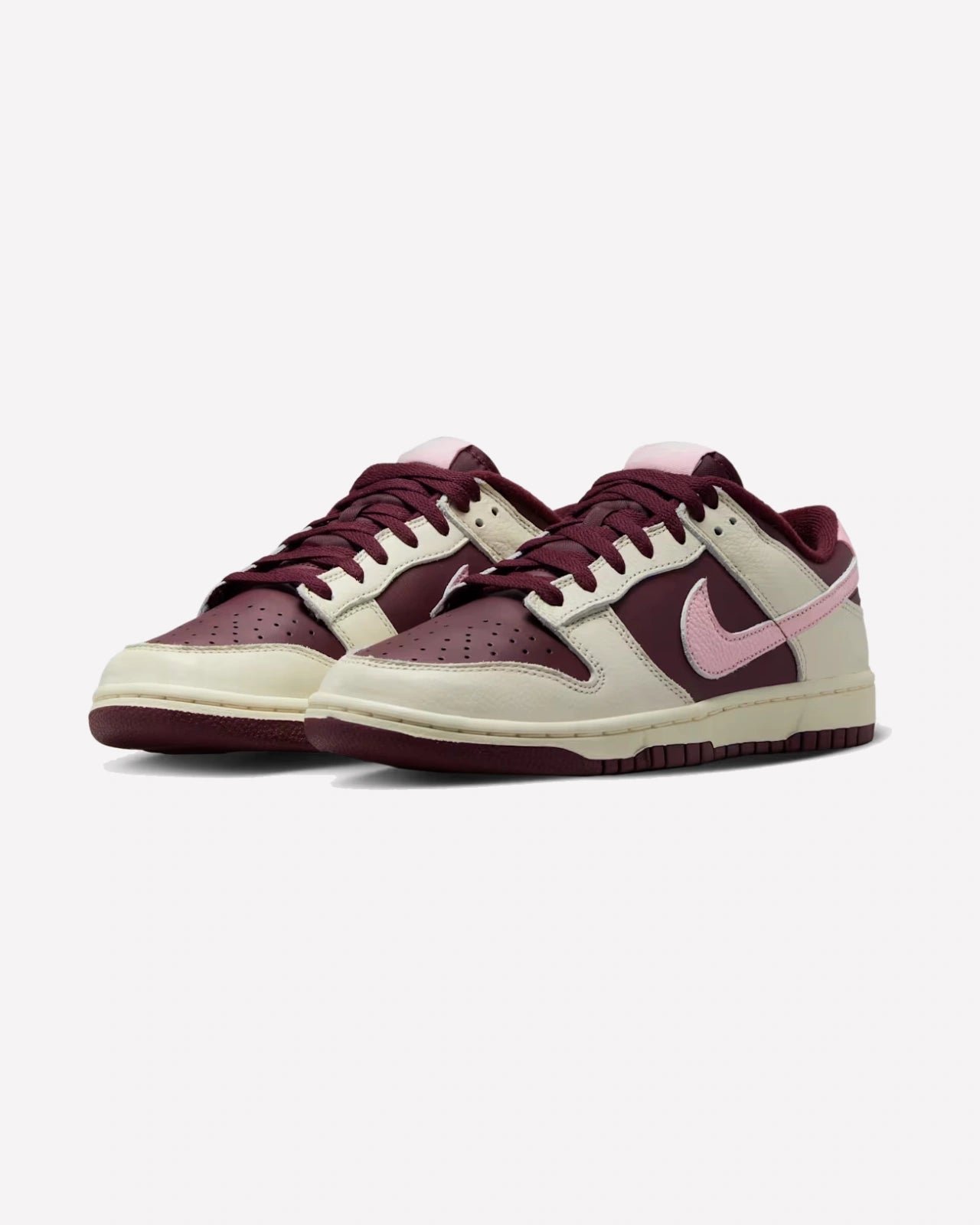 Nike Dunk Low Retro PRM Valentine's Day (2023) - Imagen 2