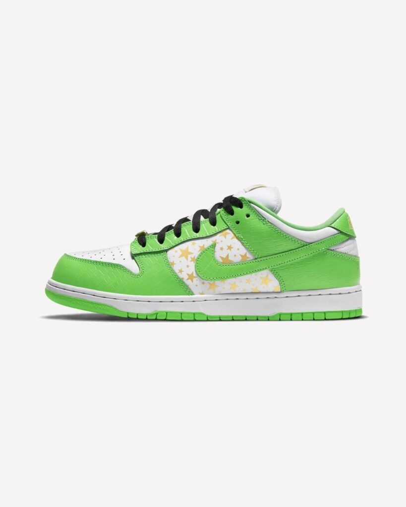 Nike SB Dunk Low Supreme Stars Mean Green