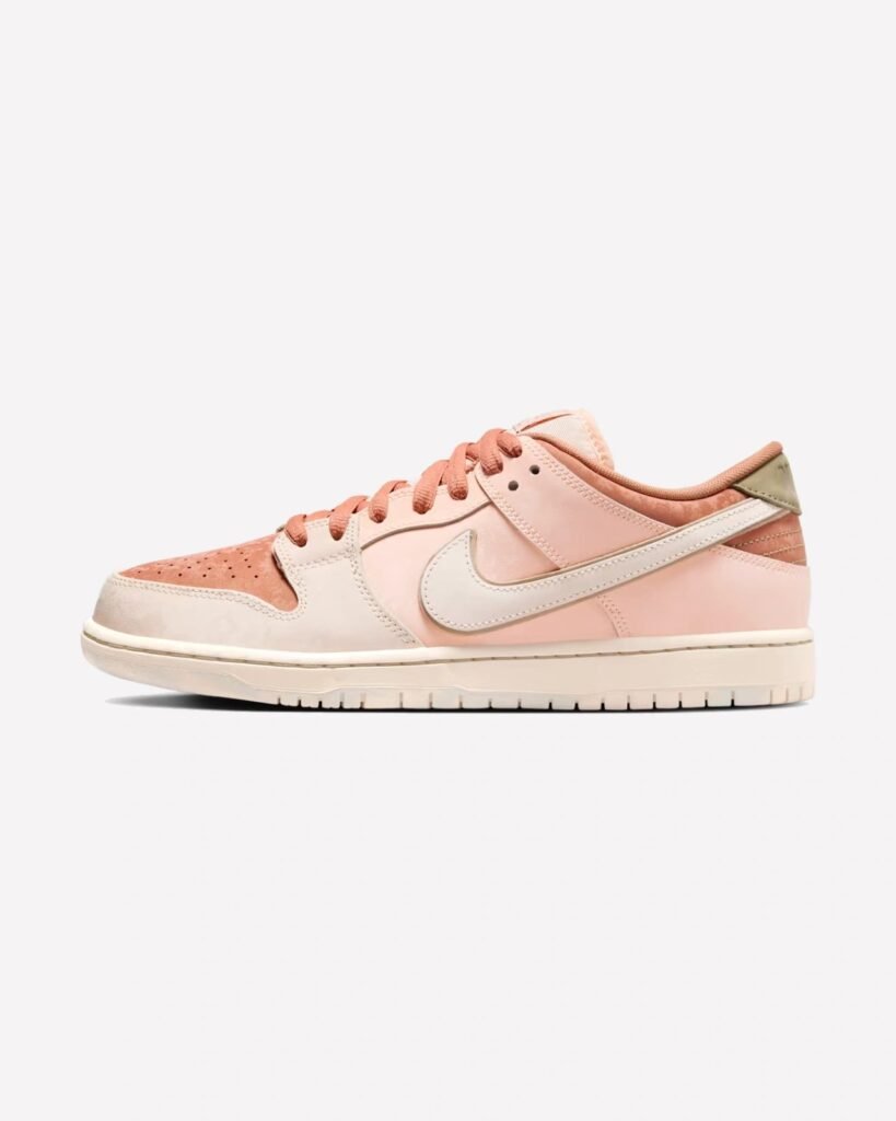 Nike SB Dunk Low Trocadéro Gardens