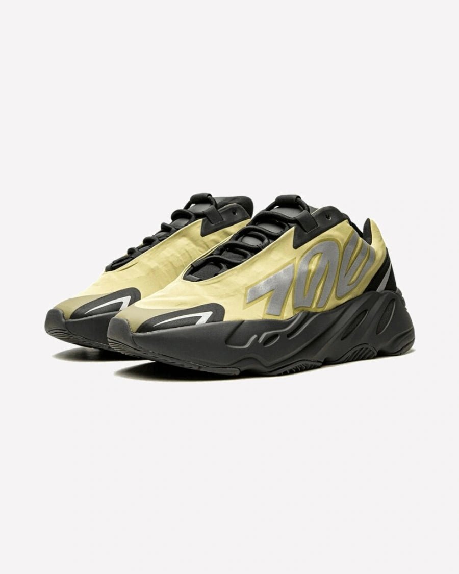 adidas Yeezy Boost 700 MNVN Resin - Imagen 2