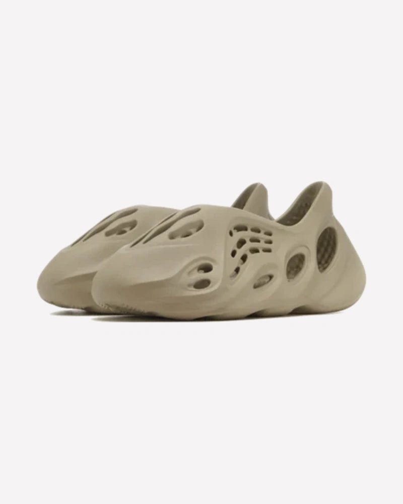 adidas Yeezy Foam RNNR Stone Salt - Imagen 2